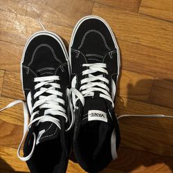 Brand New Vans Size 8.0 In Woman