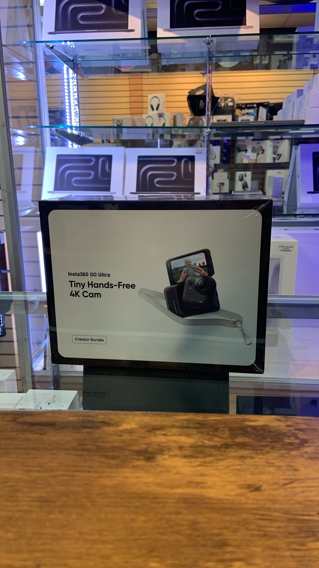 Insta360 Go Ultra Creator Combo