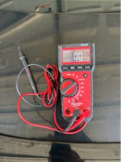 Milwaukee voltmeter