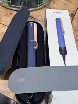 Dyson Airstrait New