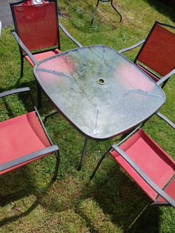Nice outdoor table and chairs