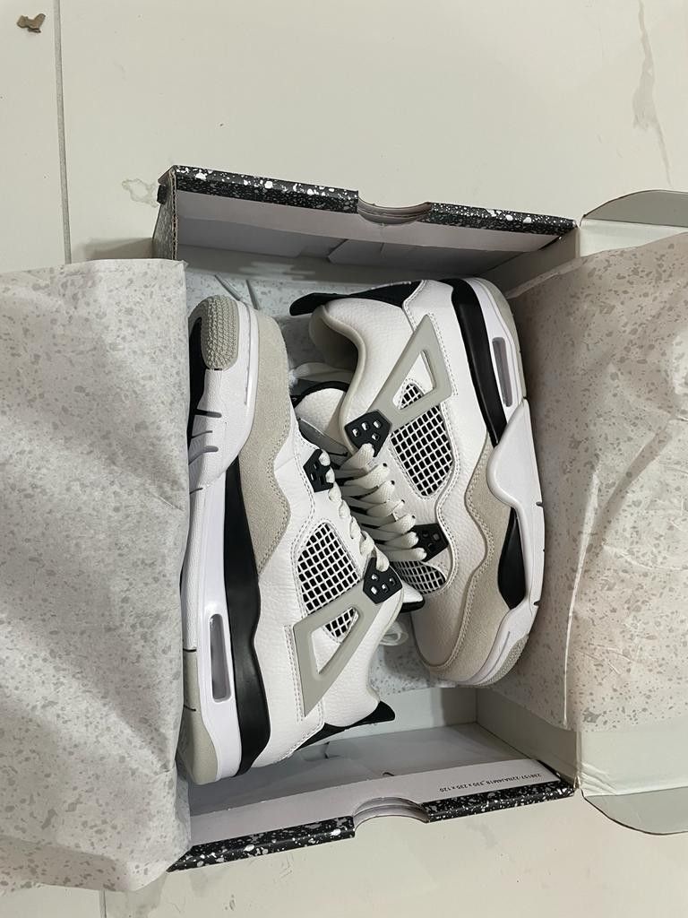 Air Jordan Retro 4 MILITARY