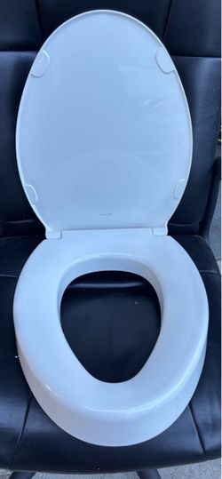 Kohler Raised Slow CloseToilet Seat