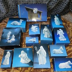 Avon Nativity Porcelain Christmas Figurines Lot Of 13 Boxes