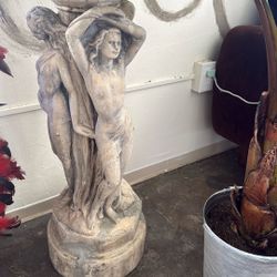 Beautiful Water Fountain, Antique, But Broken-looking For A New Owner Who Appreciates Its Beauty 