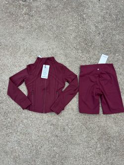 Lululemon burgundy define set