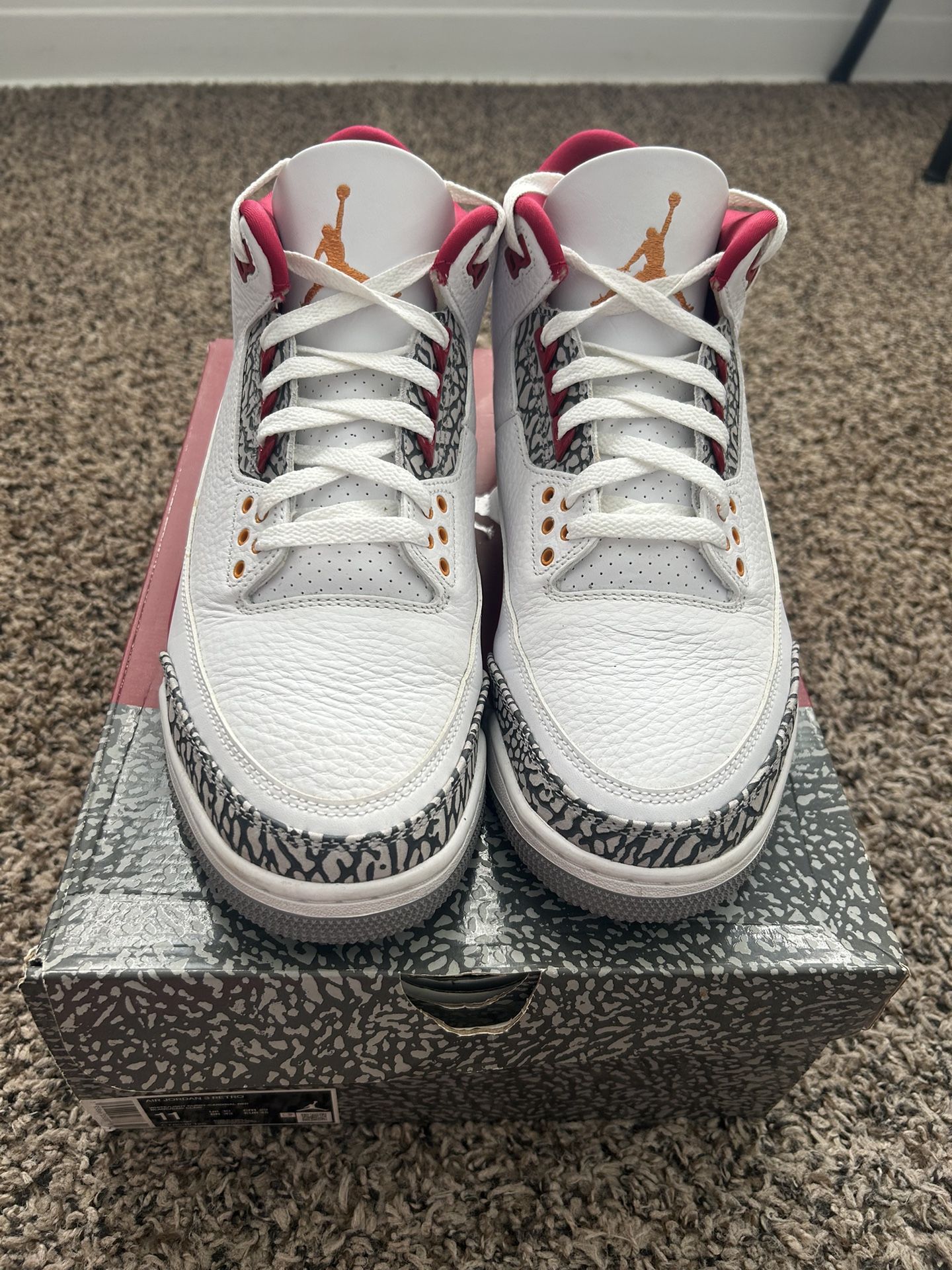 Jordan 3 Cardinal ( Size 11)
