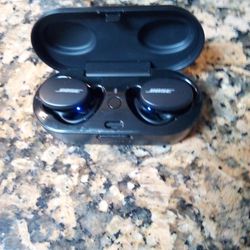 Bose Sport Earbuds With Charging Case