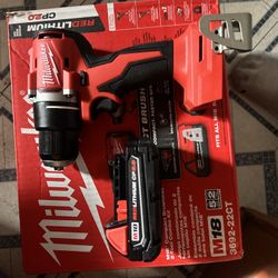 Milwaukee Drill With Battery 