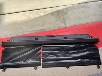 Lexus 2012 RX450H rear Cargo Sun Shade