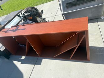 Free bookshelf