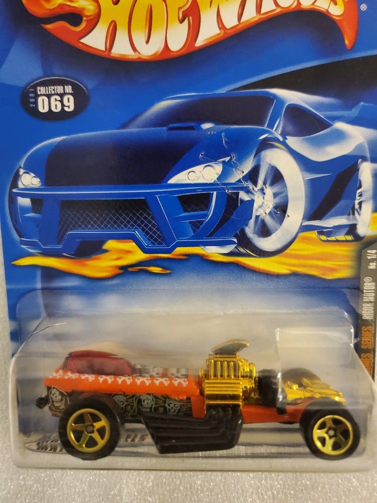 Hot Wheels Skull & Crossbones Series 1/4 Rigor Motor. 2001 Collector 069 New