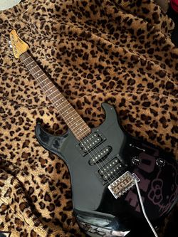 Yamaha black electric guitar