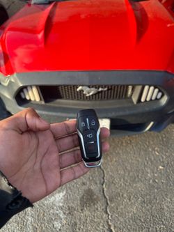 Car Keys N Remotes/ Llaves Con Control