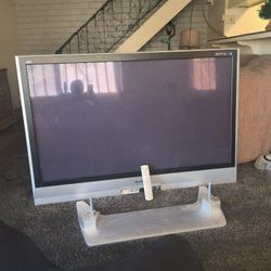 52 Inch Panasonic TV With Remote 