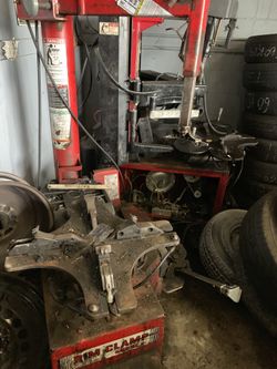 Coats tire changer