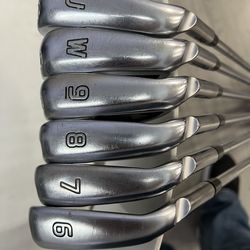 Ping G410 irons 6-PW & U clubs. Awd 2.0 stiff shaft black dot