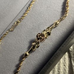 14k Gold  7in Black Hills Bracelet 