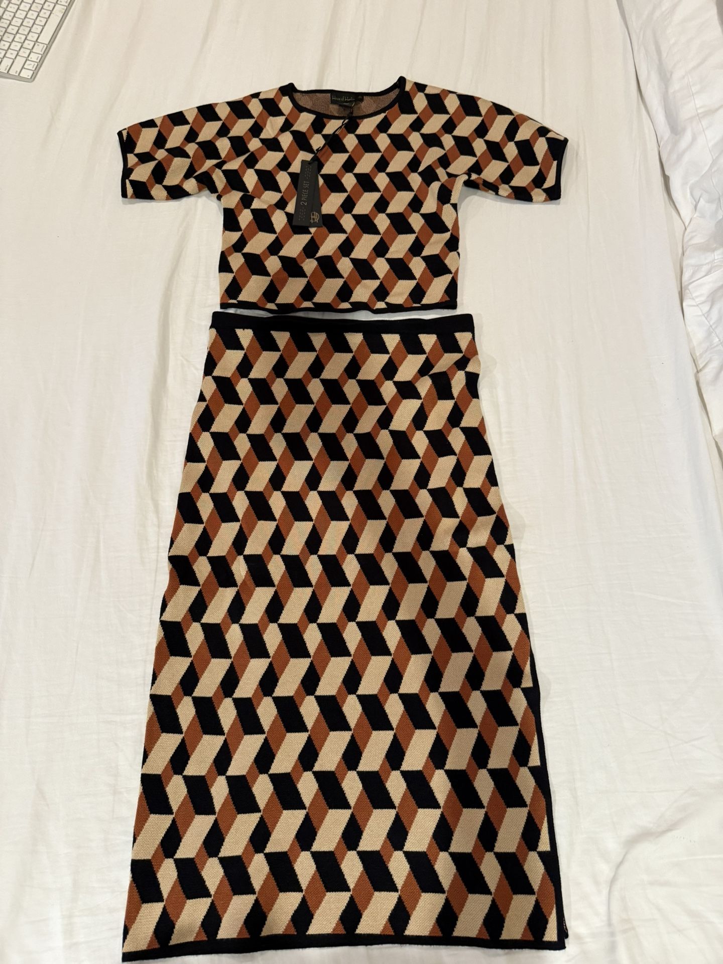 Women's Medium House of Harlow 1960 two piece set, cropped top and midi skirt.