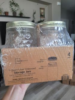 New 4 pack 1qt clear embossed jars
