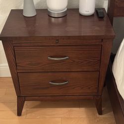 Ethan Allen Queen  Bedroom Set