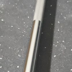 New Olympic 7ft 45 Pound Barbell. Includes Clips