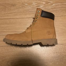 CLASSIC 6 INCH TIMBERLANDS SIZE 11 BARELY USED