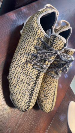 Adidas Yeezy 350 cleats turtledove