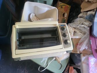 black and decker small toast r oven.