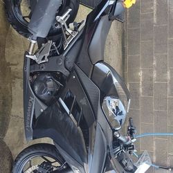 2014 Kawasaki Ninja 300AES