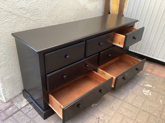 7 DRAWERS DRESSER