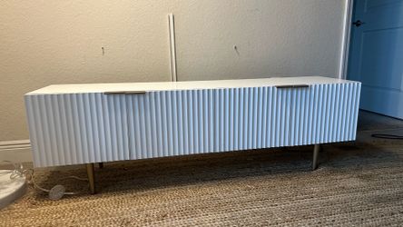 Media tv console