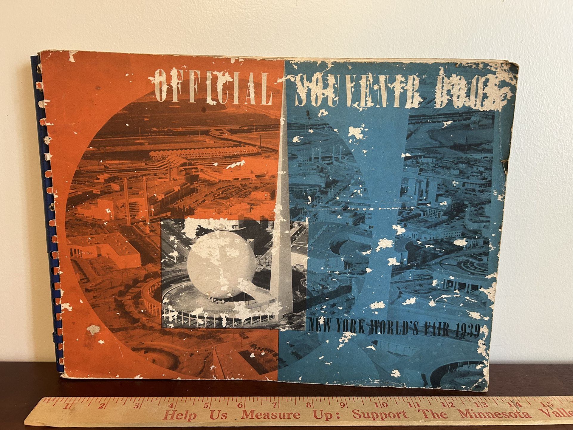 1939 New York Worlds Fair Official Souvenir Book