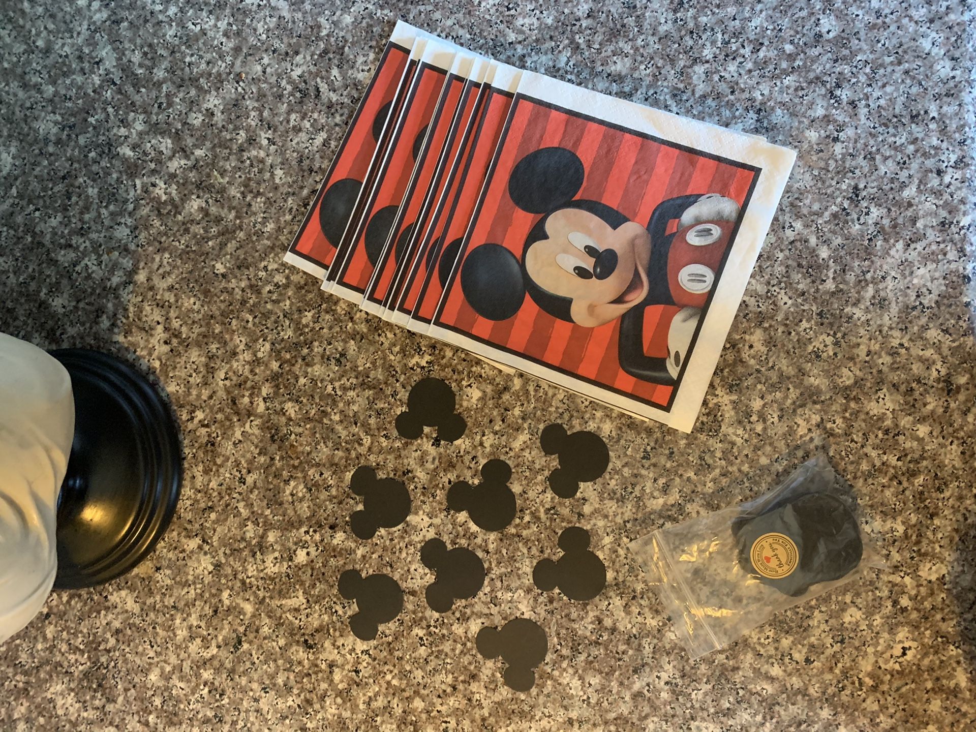Mickey and minnie mouse party supplies and ears