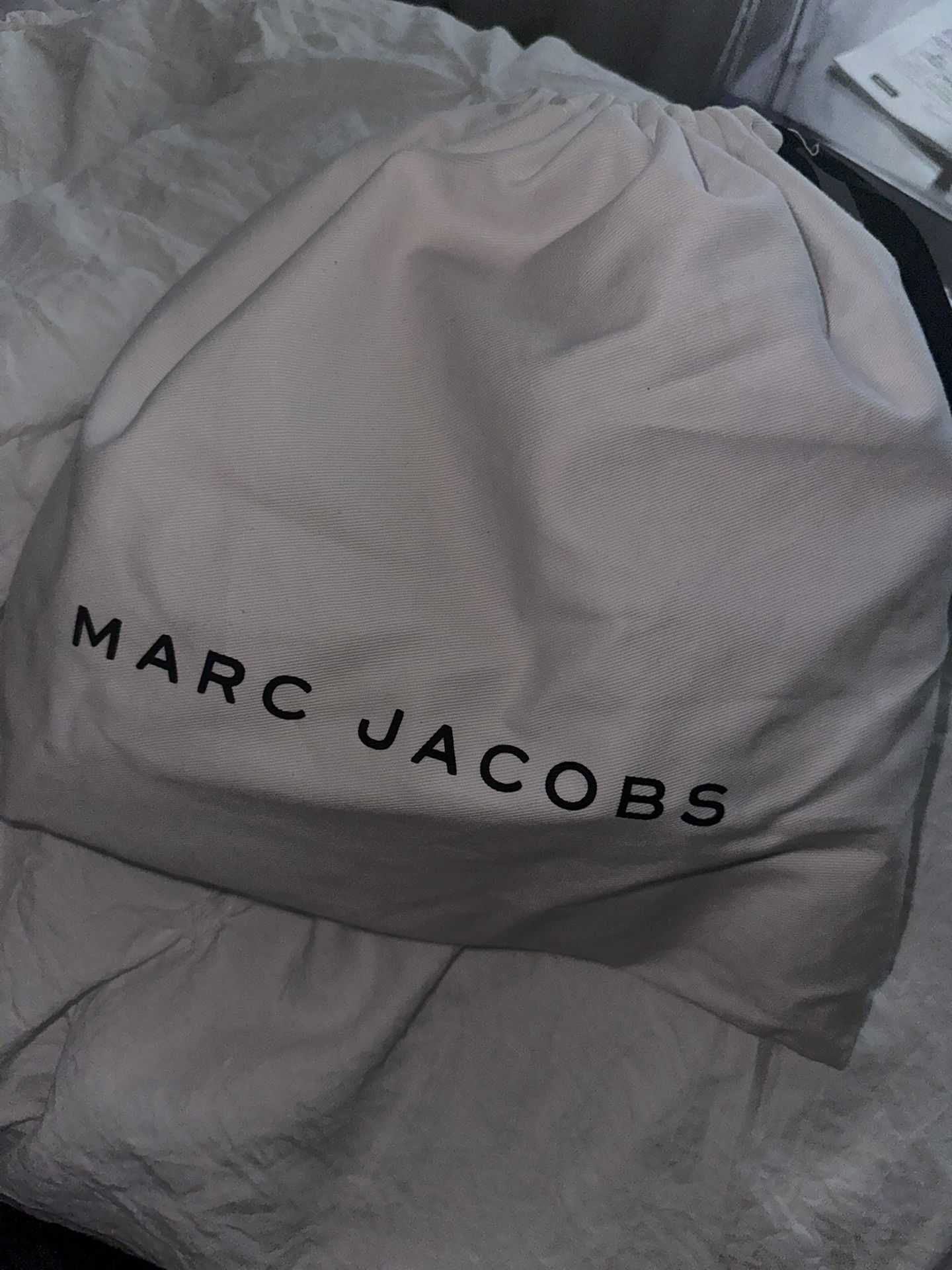 MARC JACOBS CROSS BODY LEATHER PURSE