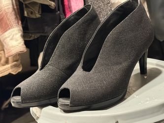 Gray Shimmer Peep-Toe Heels size 8