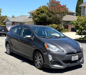 2017 Toyota Prius c