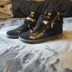 Michael Kors Hightop Sneakers Sz9