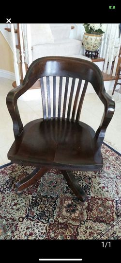 Banker’s Executive Desk Swivel Chair Vintage