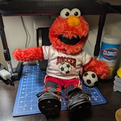 Build a Bear Workshop Red Elmo Sesame Street  2004 Retired Plush 19" Soccer Ball