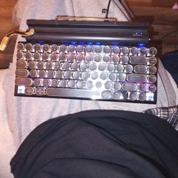 Retro Mechanical Bluetooth Keyboard