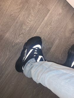 Dior b22
