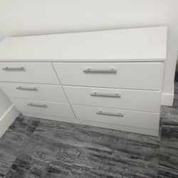 Dressers All New Furniture And Free Delivery 