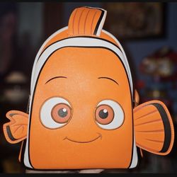 NWT Finding Nemo Clownfish Mini Backpack