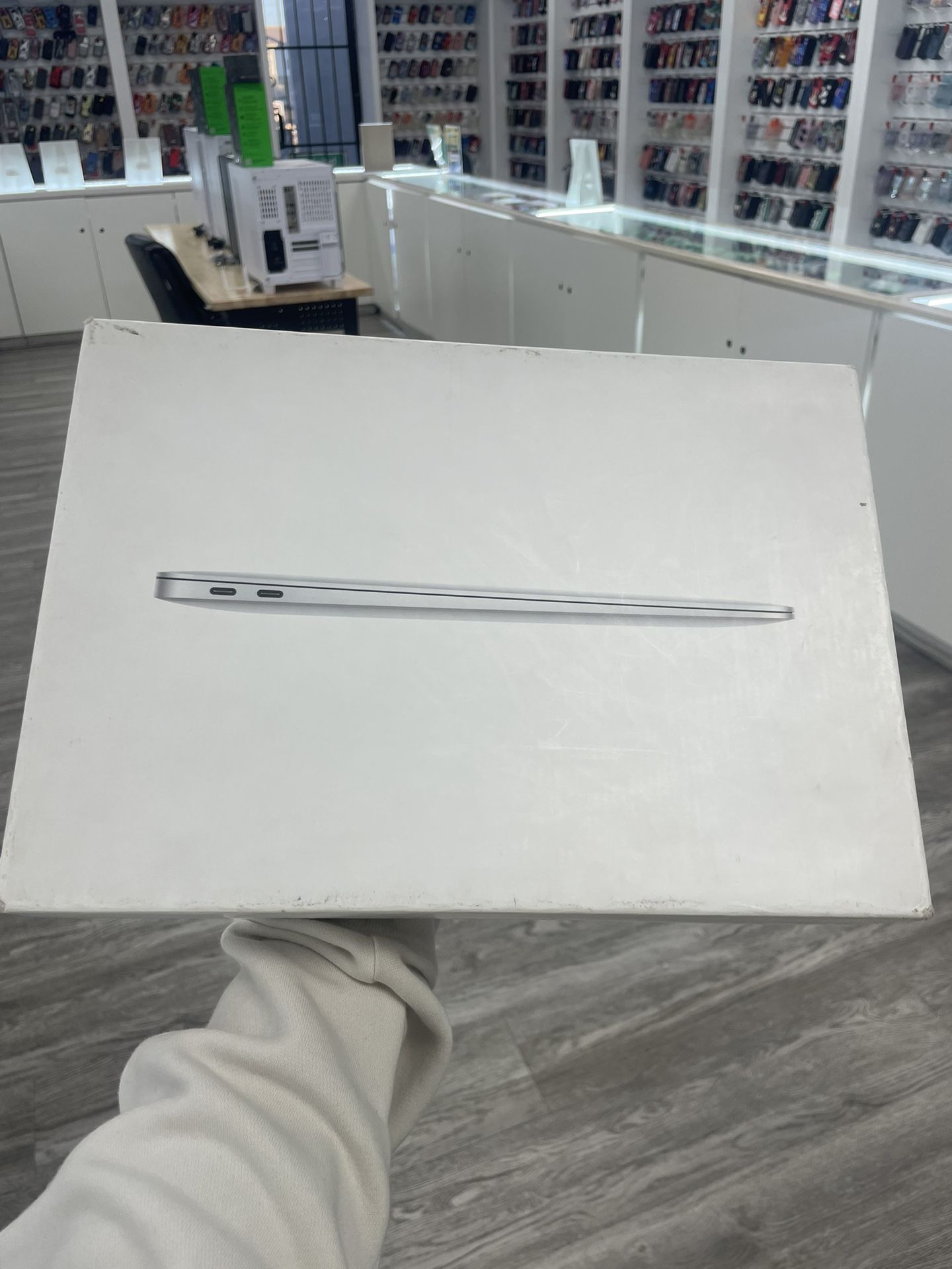 13 Inch MacBook Air With Apple M1 Chip 256gb 8gb Ram 