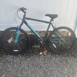 Blue Nishiki Men's Pueblo Mountain Bike. 