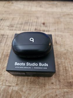 Studio Beats Buds