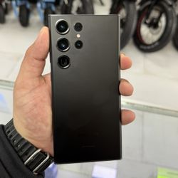 Galaxy S23 Ultra 5G Unlocked 256GB! Finance For $50 Down Payment!!