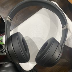 Beats Solo 4 Headphone