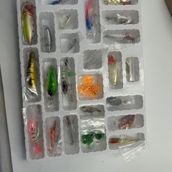 Freshwater & Saltwater Fishing Lures 24pc 